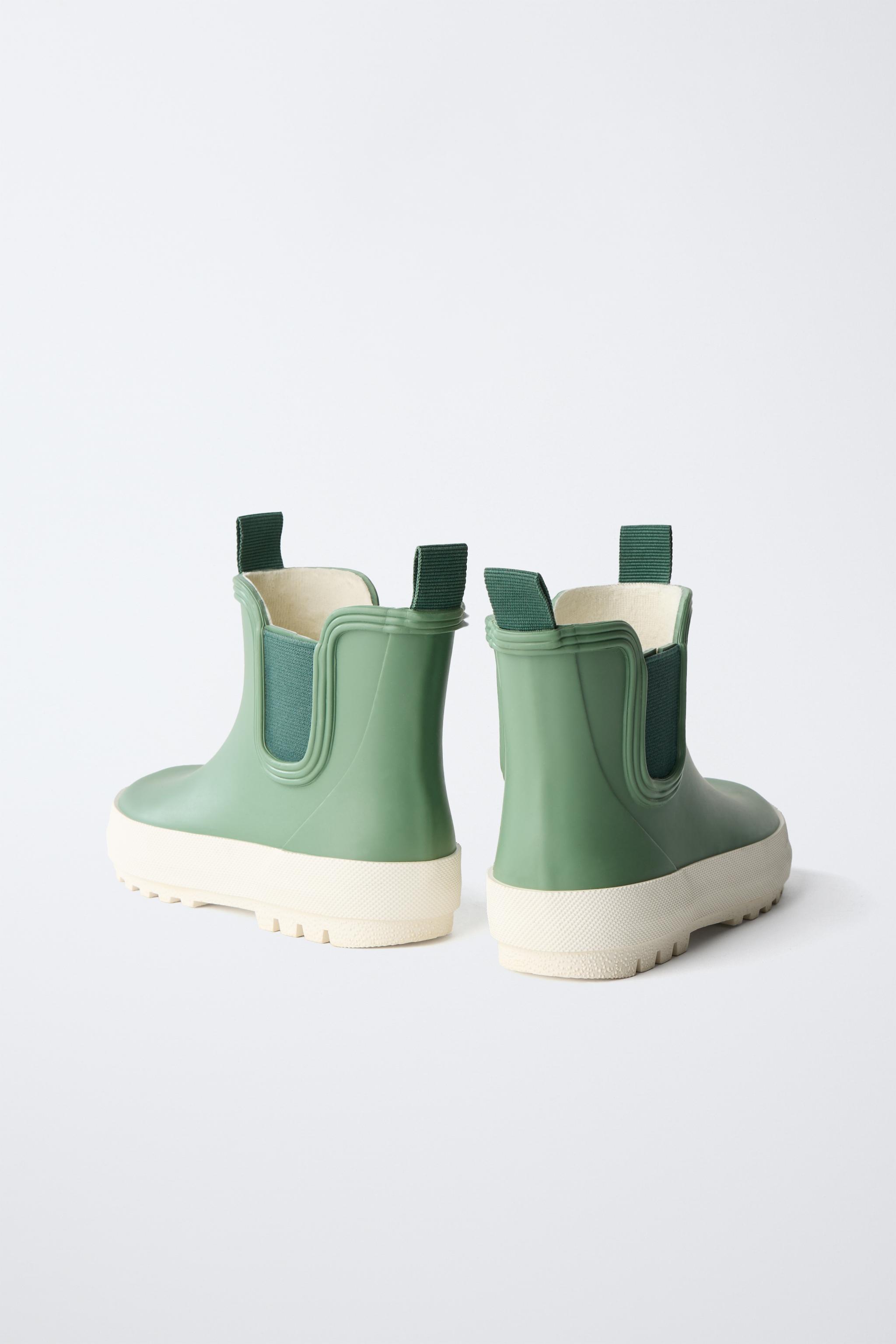 ELASTIC RAIN BOOTS